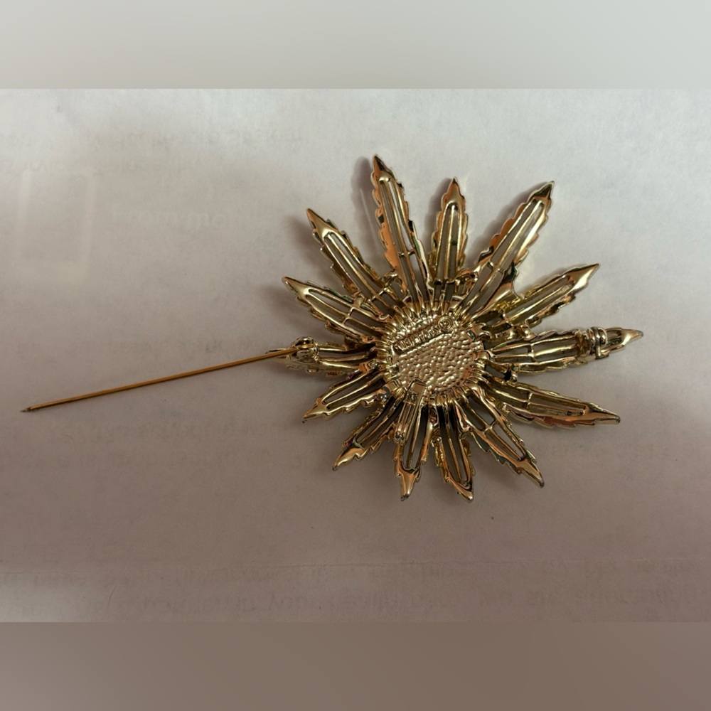 Sarah Coventry Starburst 1961 Floral Brooch With Raised Amber Center - Picture 8 of 8
